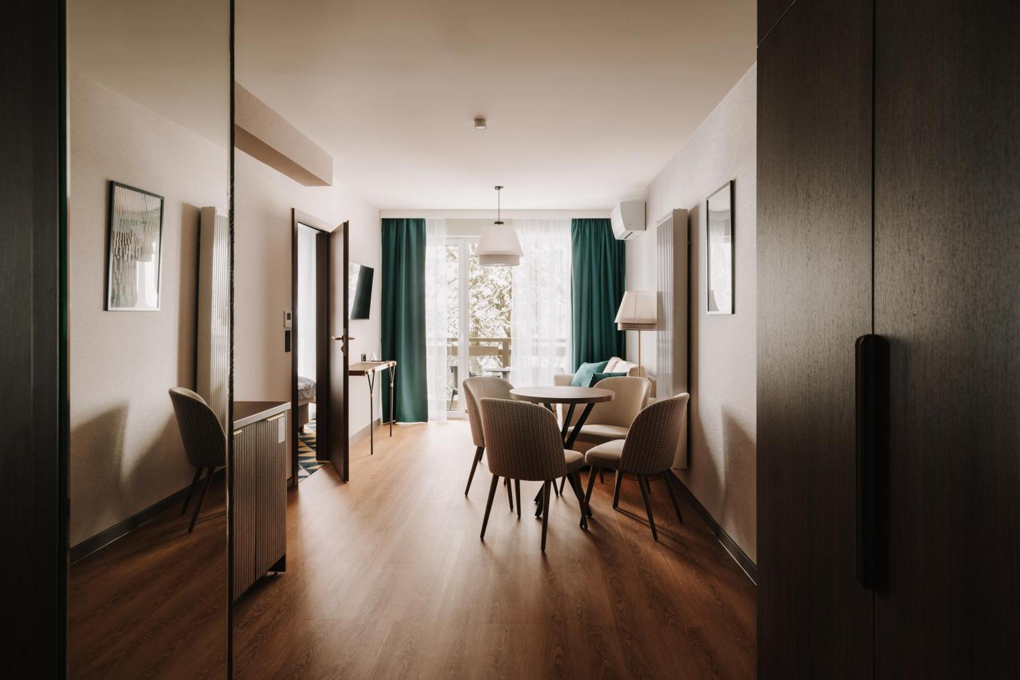 Forest Park Resort & Spa Świeradów-Zdrój エクステリア 写真